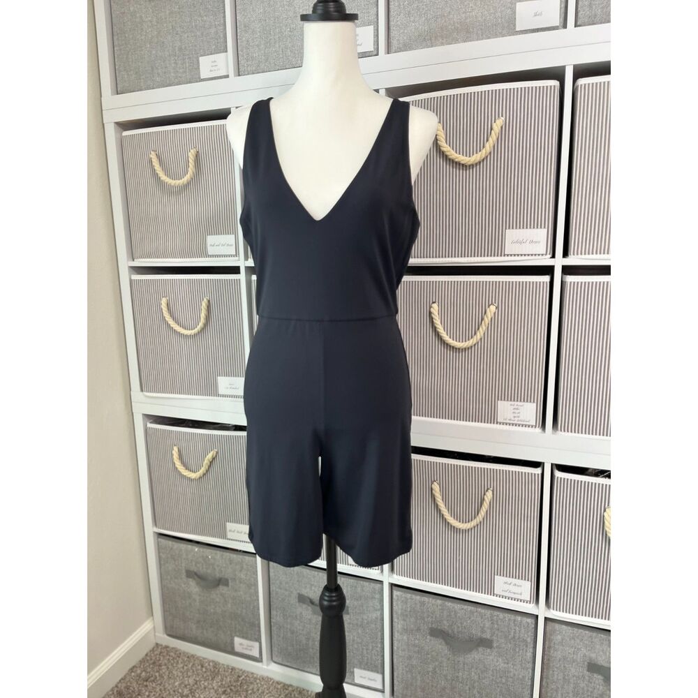 Aritzia Babaton Contour V-Neck Romper – Size XL